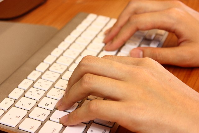 <ワード> 英文字入力、先頭だけ大文字になるのを回避する方法